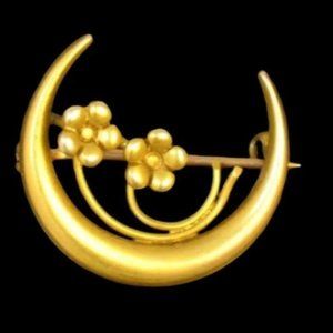 Victorian 10K Yellow Gold Half Moon Honeymoon Brooch